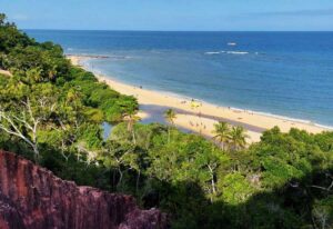 praia-da-pitinga-falesias